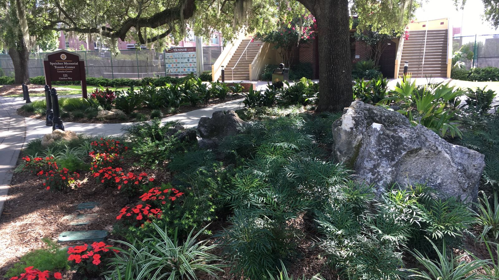 Speicher Tennis Plaza